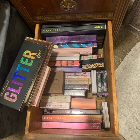 Happiness - Picture 6 of 6